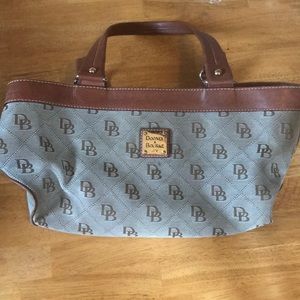 Authentic Dooney & Bourke Fixer Upper Bag